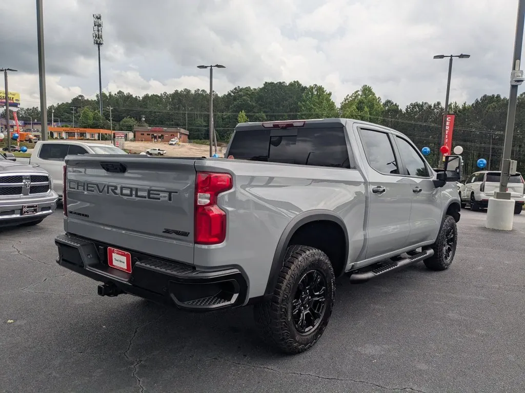 2024 Chevrolet Silverado 1500 ZR2 thumbnail 5
