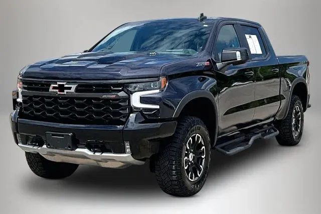 2024 Chevrolet Silverado 1500 ZR2 thumbnail 2