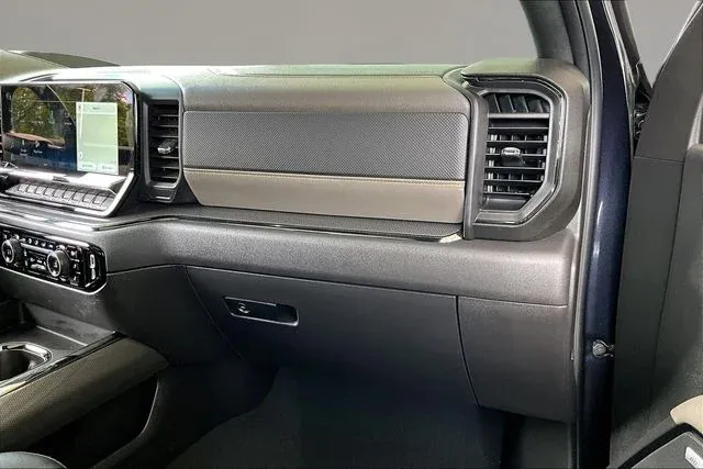 2024 Chevrolet Silverado 1500 ZR2 thumbnail 21