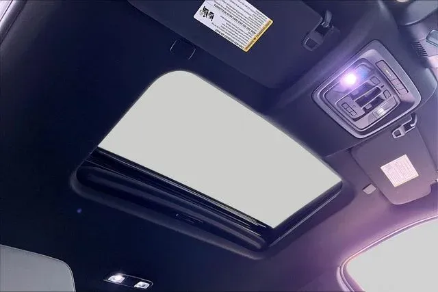 2024 Chevrolet Silverado 1500 ZR2 thumbnail 25