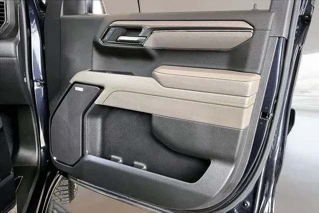 2024 Chevrolet Silverado 1500 ZR2 thumbnail 26