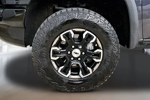2024 Chevrolet Silverado 1500 ZR2 thumbnail 29