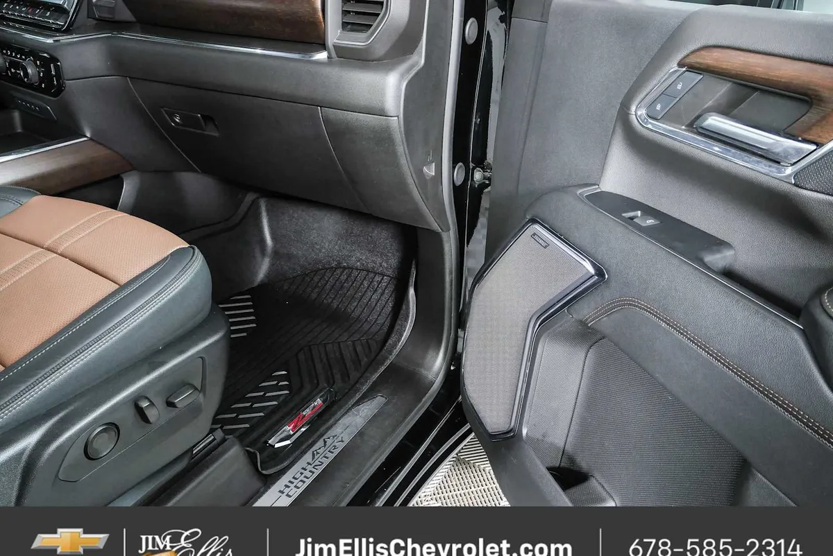 2024 Chevrolet Silverado 2500 HD High Country thumbnail 25