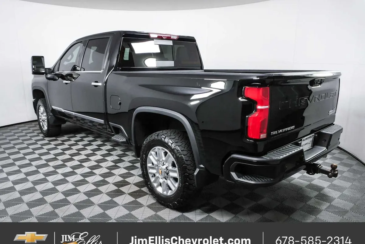 2024 Chevrolet Silverado 2500 HD High Country thumbnail 29