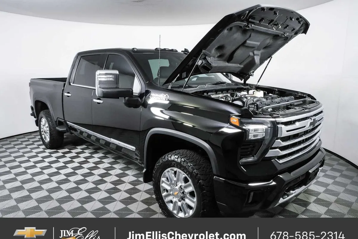 2024 Chevrolet Silverado 2500 HD High Country thumbnail 33
