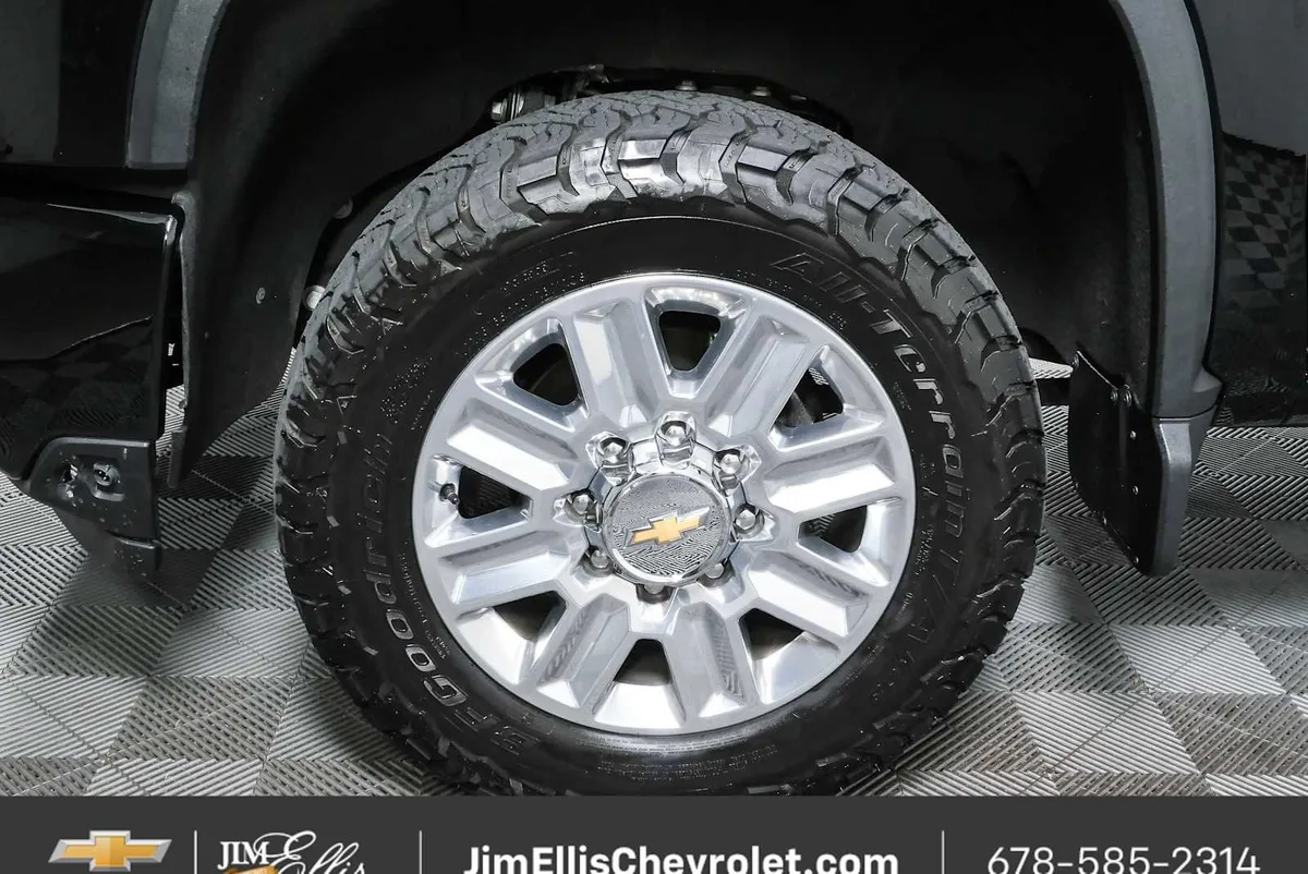 2024 Chevrolet Silverado 2500 HD High Country thumbnail 36