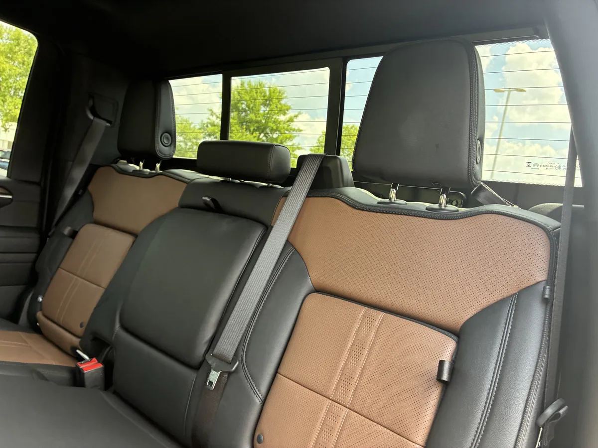 2024 Chevrolet Silverado 2500 HD High Country thumbnail 12