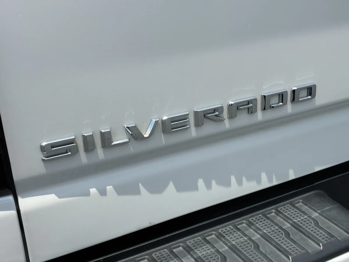 2024 Chevrolet Silverado 2500 HD High Country thumbnail 14