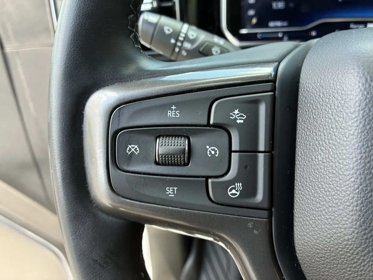 2024 Chevrolet Silverado 2500 HD High Country thumbnail 25