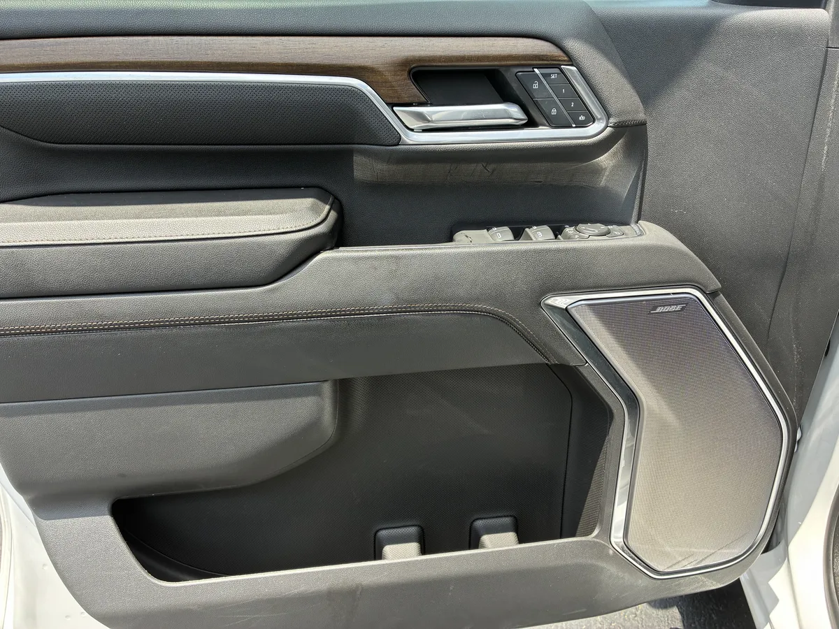 2024 Chevrolet Silverado 2500 HD High Country thumbnail 27