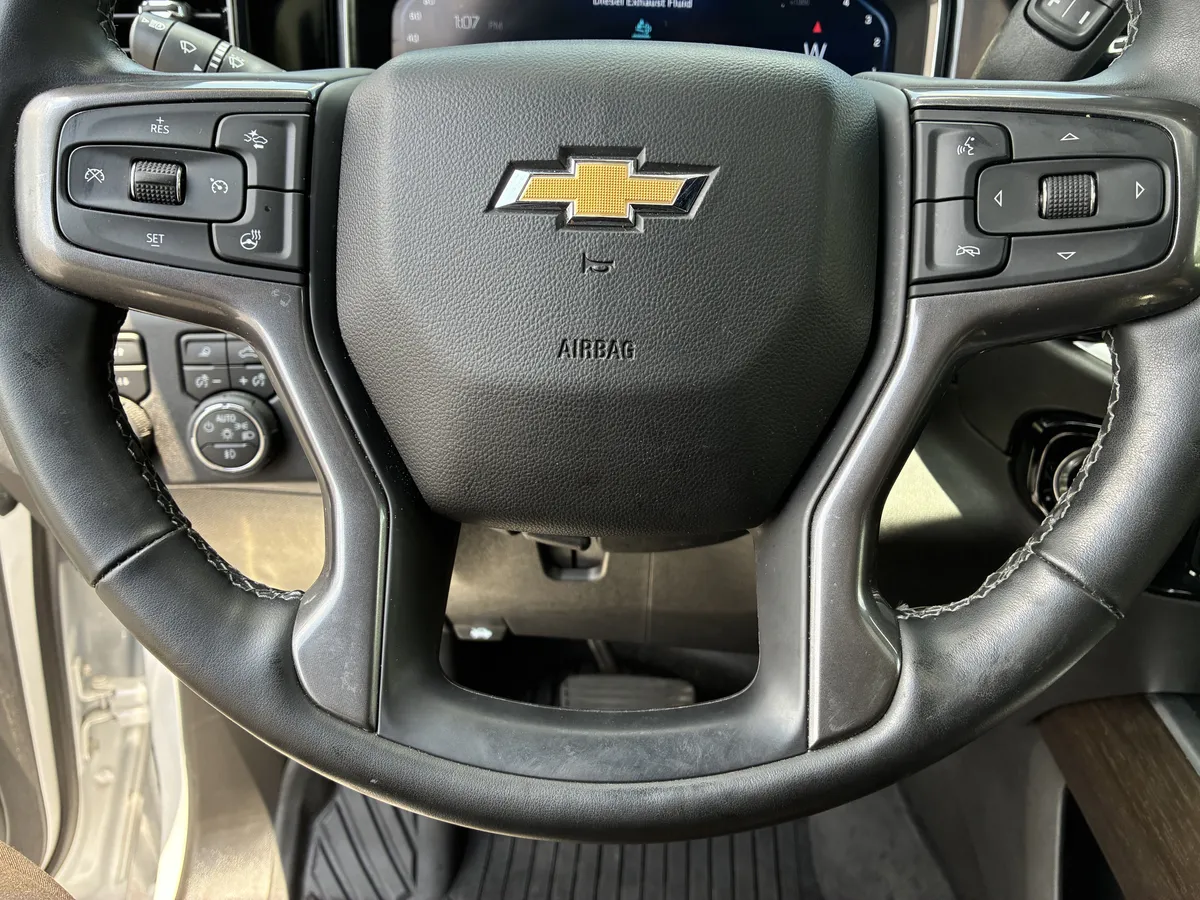 2024 Chevrolet Silverado 2500 HD High Country thumbnail 33