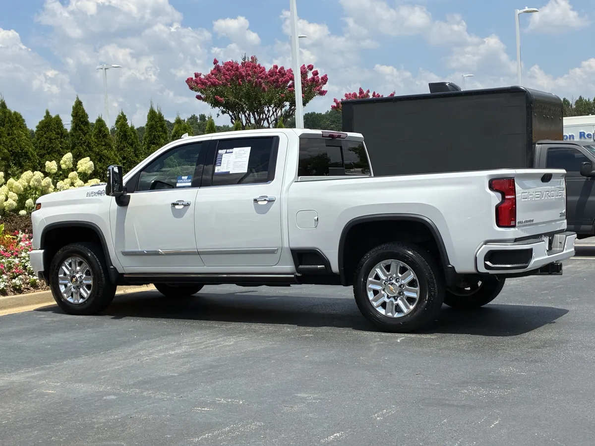 2024 Chevrolet Silverado 2500 HD High Country thumbnail 8