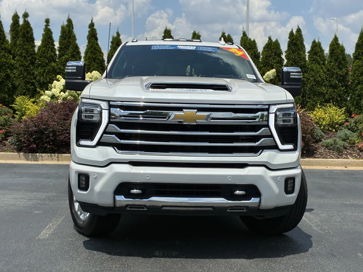 2024 Chevrolet Silverado 2500 HD High Country thumbnail 9