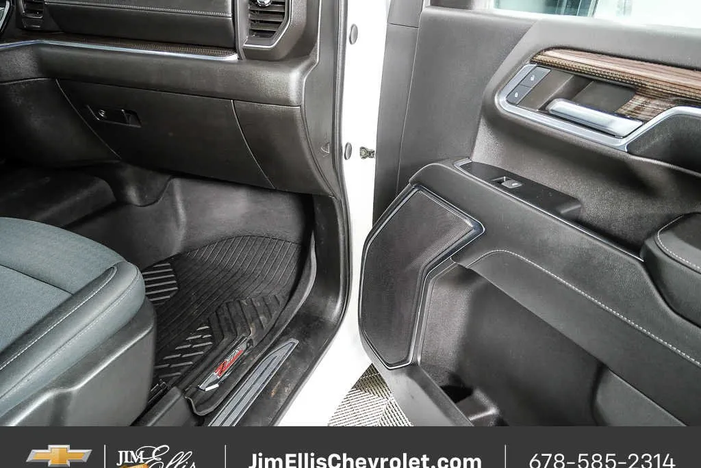 2024 Chevrolet Silverado 2500 HD LT thumbnail 21