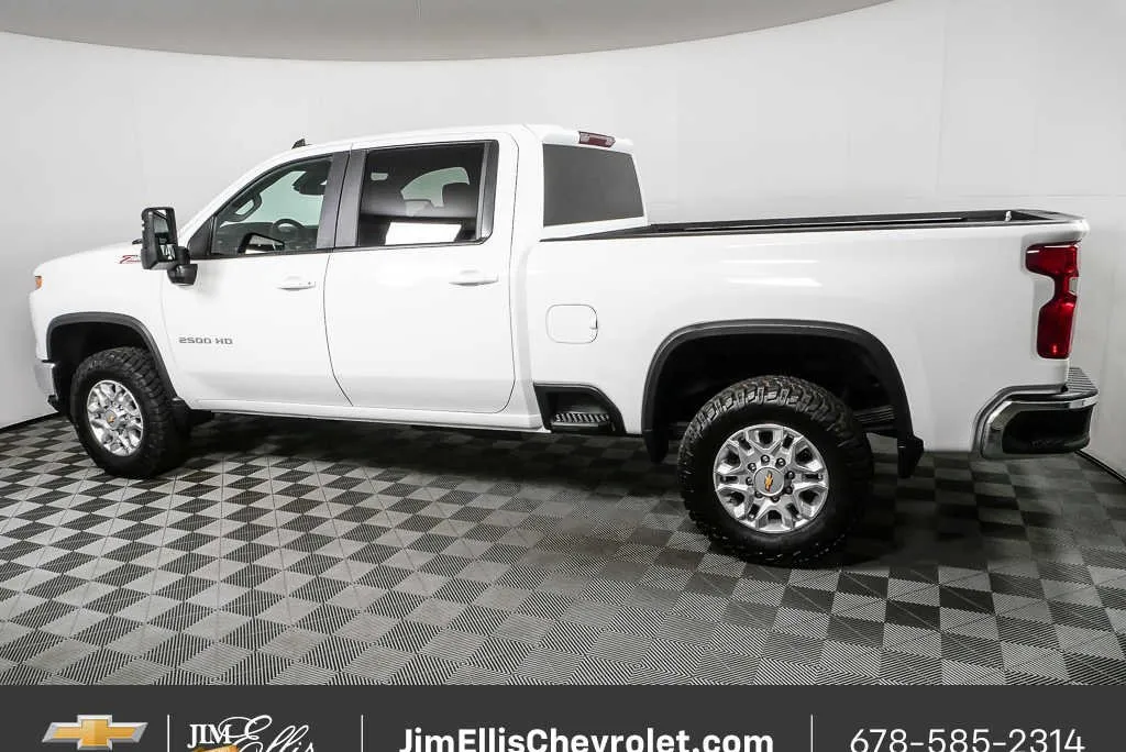 2024 Chevrolet Silverado 2500 HD LT thumbnail 26