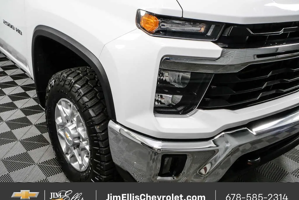 2024 Chevrolet Silverado 2500 HD LT thumbnail 30