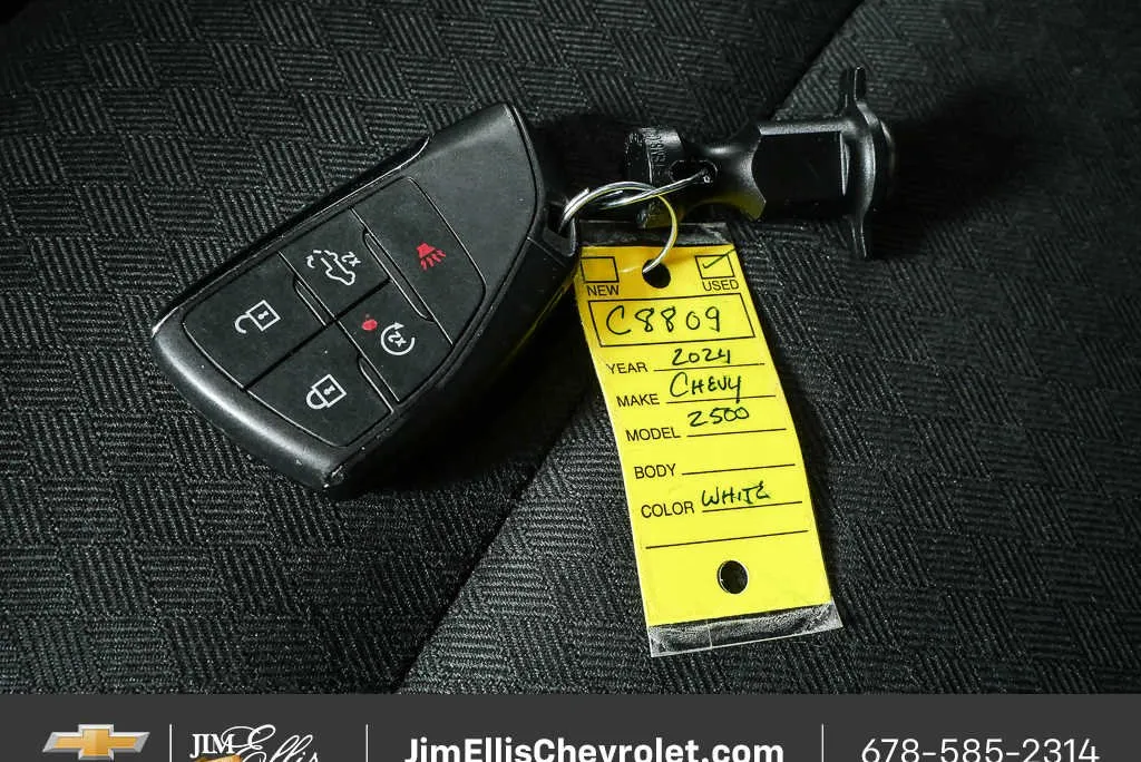 2024 Chevrolet Silverado 2500 HD LT thumbnail 32