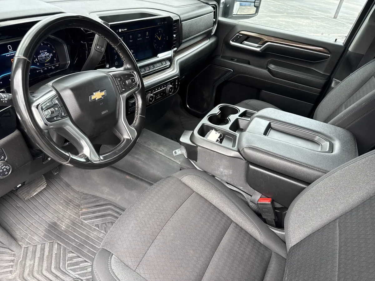 2024 Chevrolet Silverado 2500 HD LT thumbnail 13