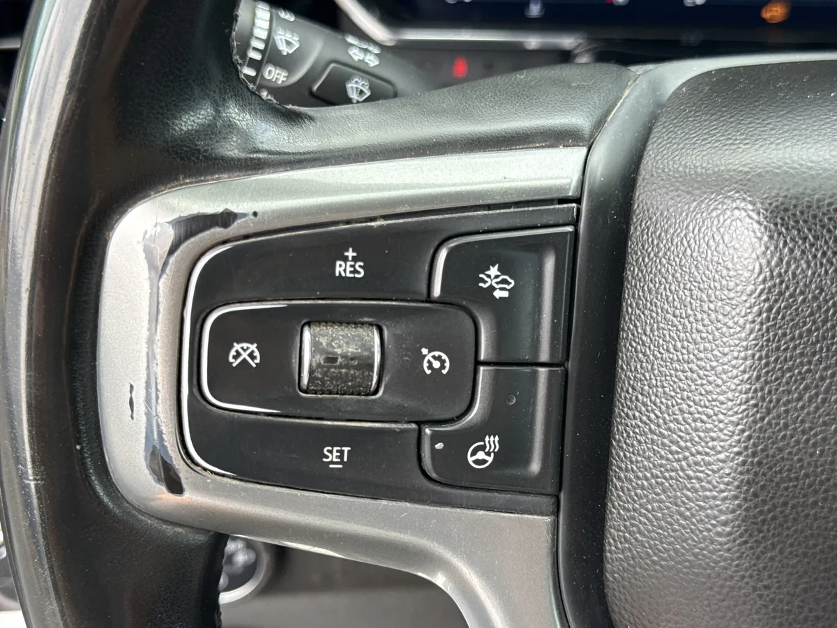 2024 Chevrolet Silverado 2500 HD LT thumbnail 23