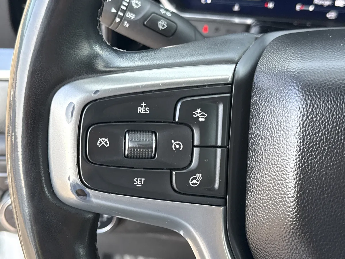 2024 Chevrolet Silverado 2500 HD LT thumbnail 22