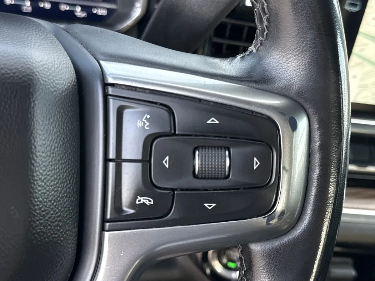 2024 Chevrolet Silverado 2500 HD LT thumbnail 23