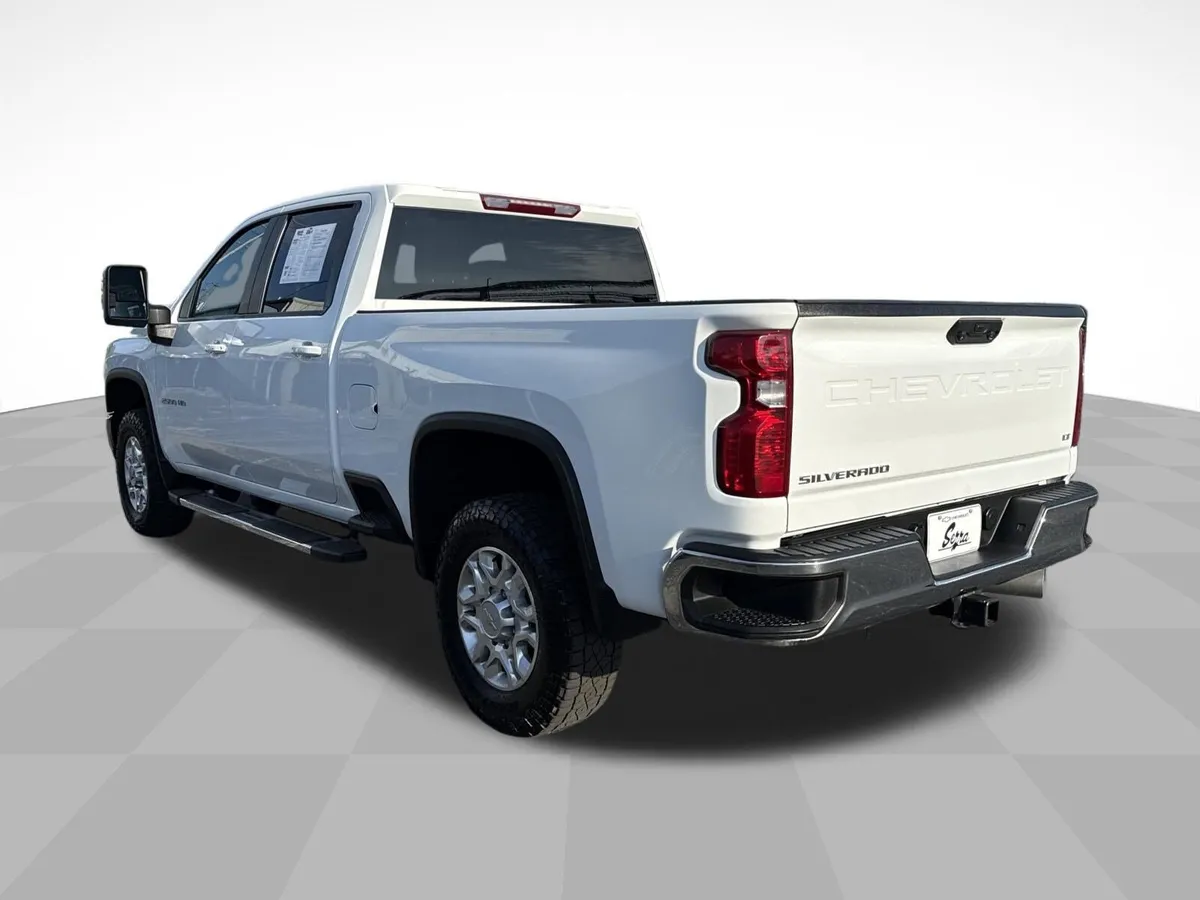 2024 Chevrolet Silverado 2500 HD LT thumbnail 8