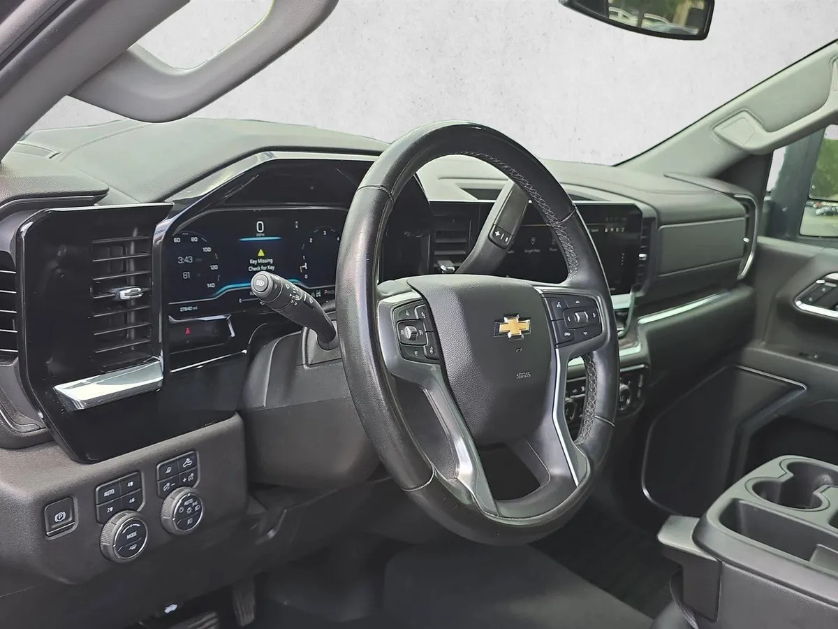 2024 Chevrolet Silverado 2500 HD LTZ thumbnail 12