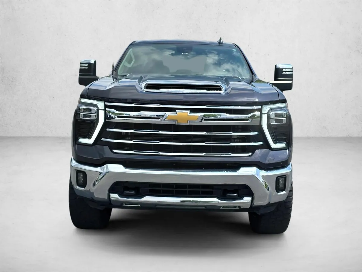 2024 Chevrolet Silverado 2500 HD LTZ thumbnail 2