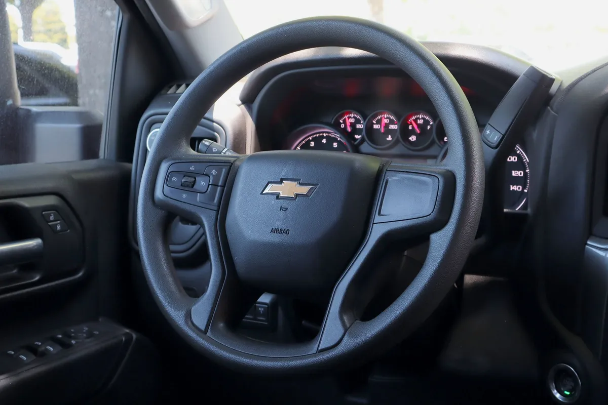 2024 Chevrolet Silverado 2500HD Custom thumbnail 13