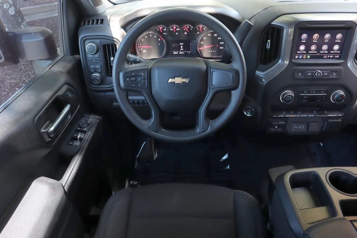 2024 Chevrolet Silverado 2500HD Custom thumbnail 30