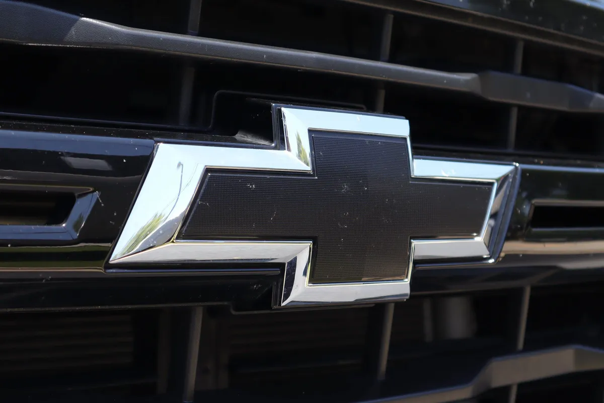 2024 Chevrolet Silverado 2500HD Custom thumbnail 33