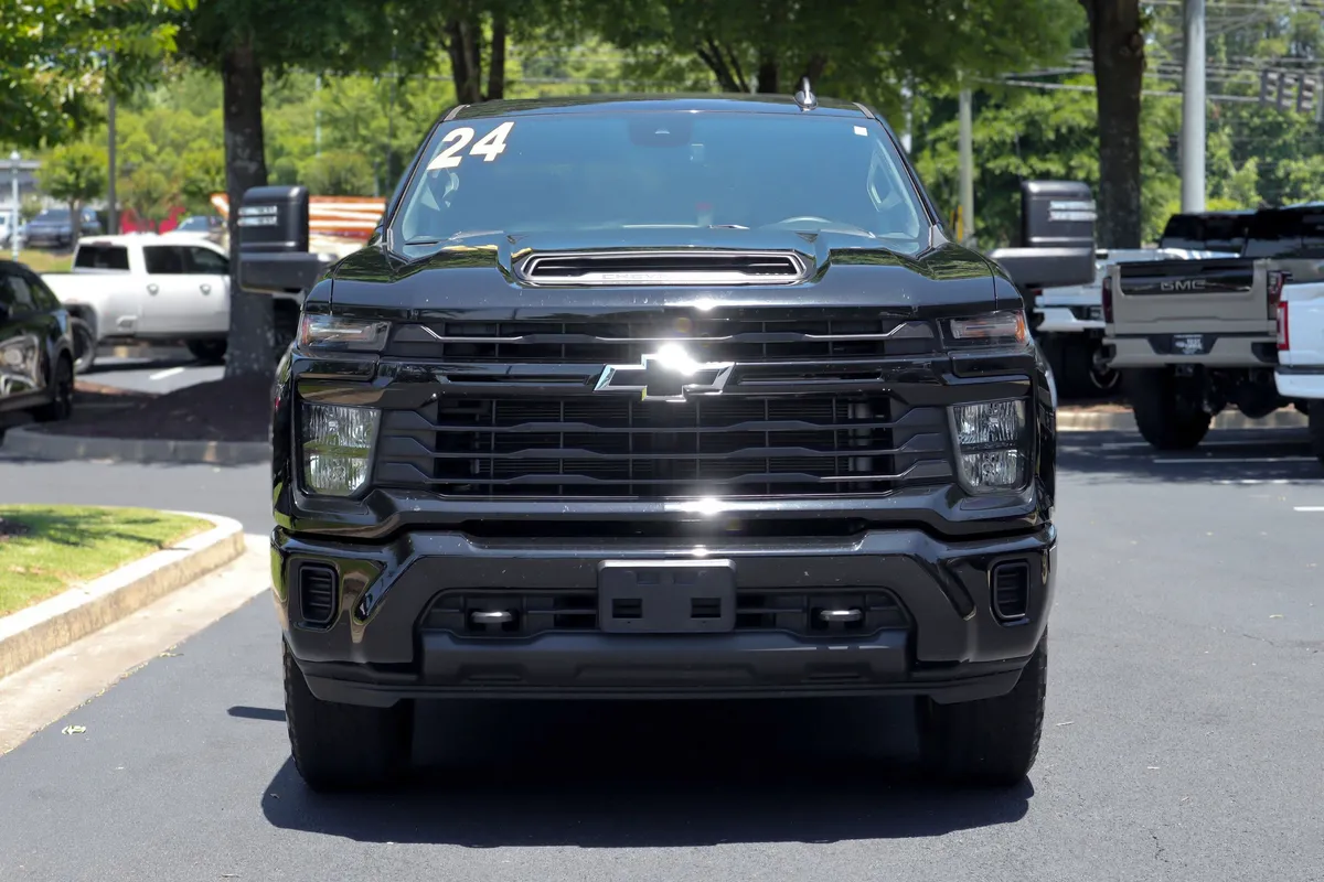 2024 Chevrolet Silverado 2500HD Custom thumbnail 35