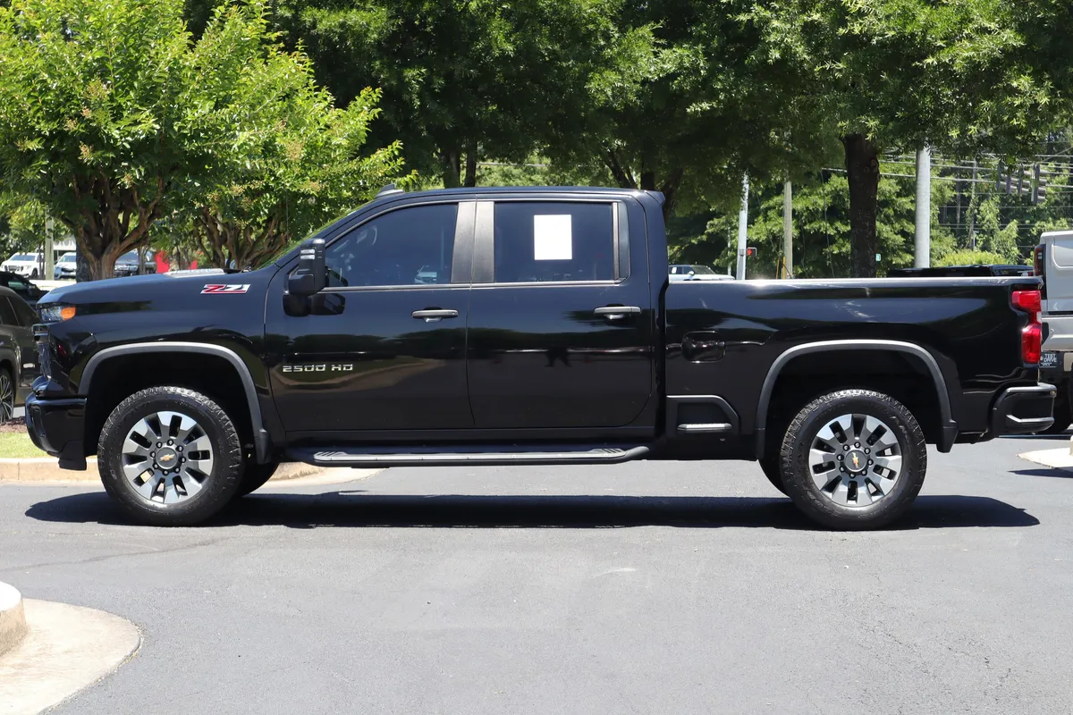 2024 Chevrolet Silverado 2500HD Custom thumbnail 4