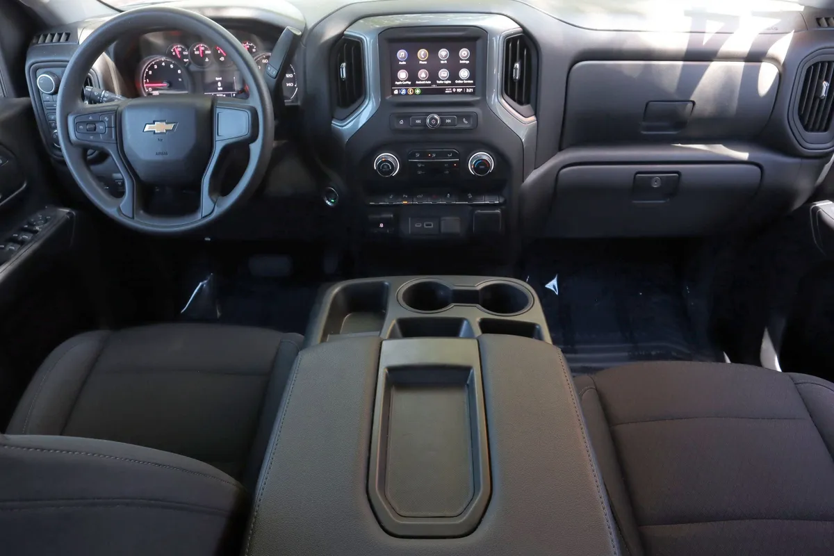 2024 Chevrolet Silverado 2500HD Custom thumbnail 6