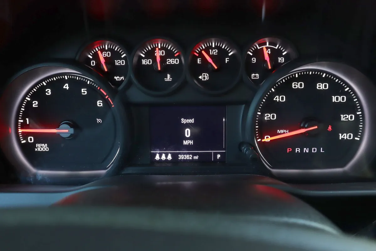 2024 Chevrolet Silverado 2500HD Custom thumbnail 9