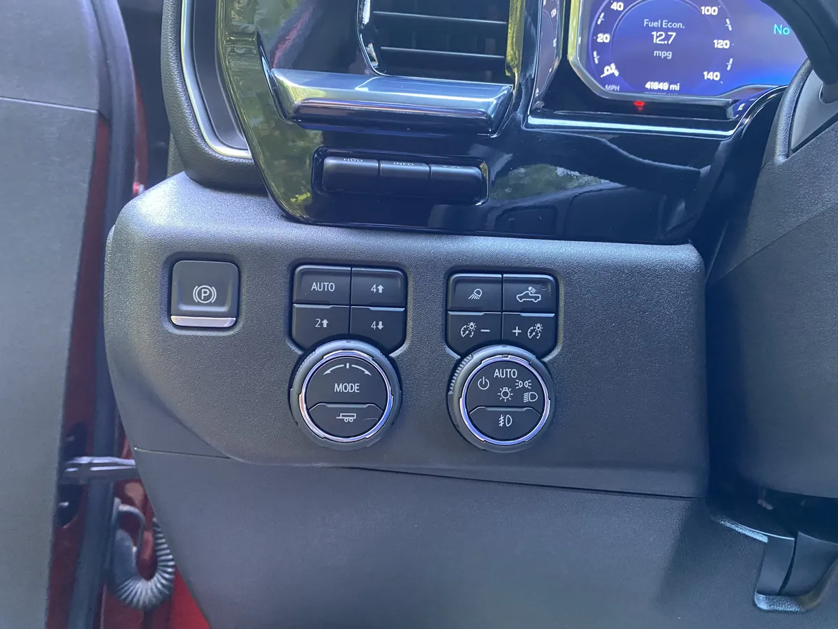 2024 Chevrolet Silverado 2500HD High Country thumbnail 17