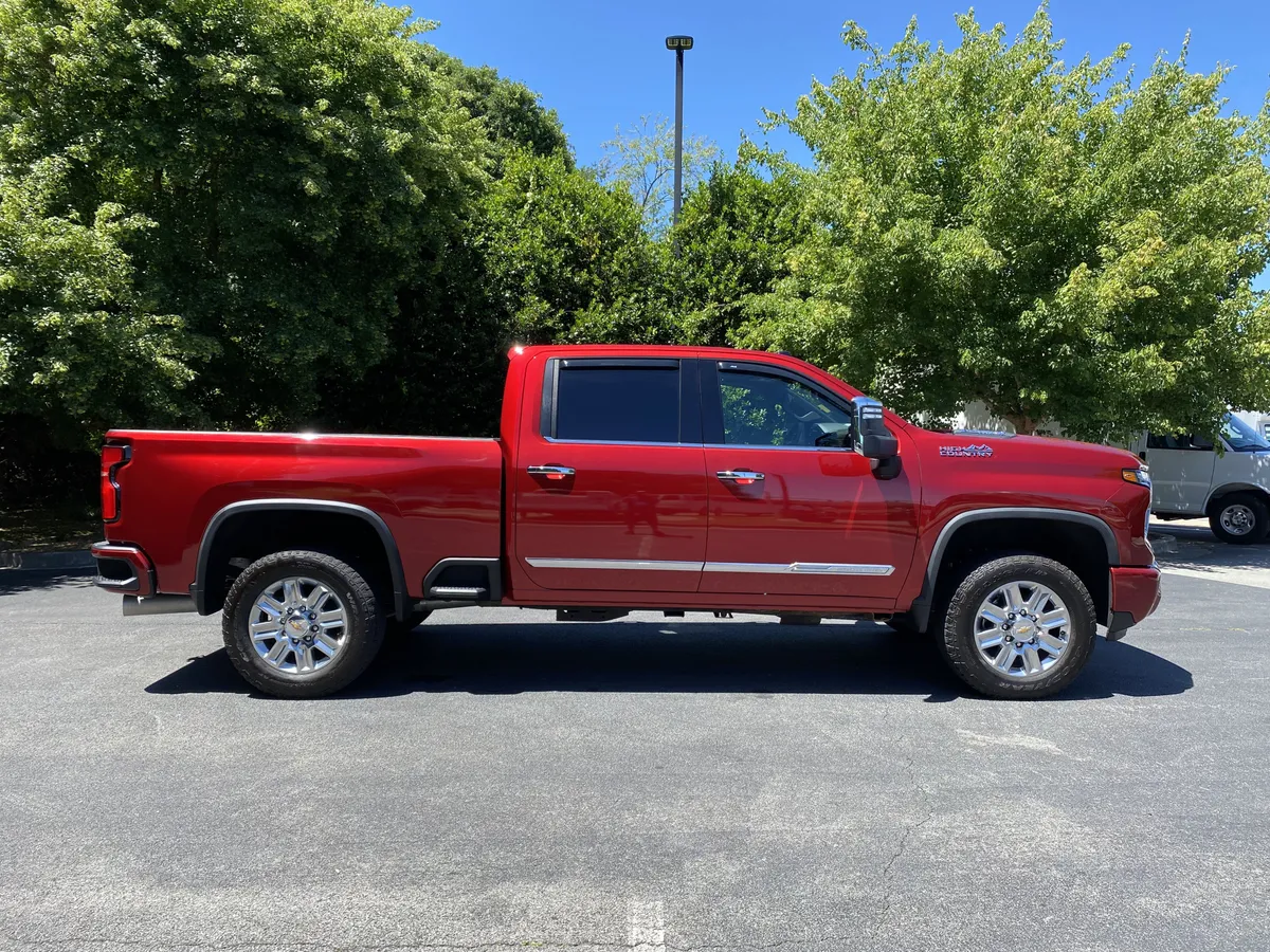 2024 Chevrolet Silverado 2500HD High Country thumbnail 9