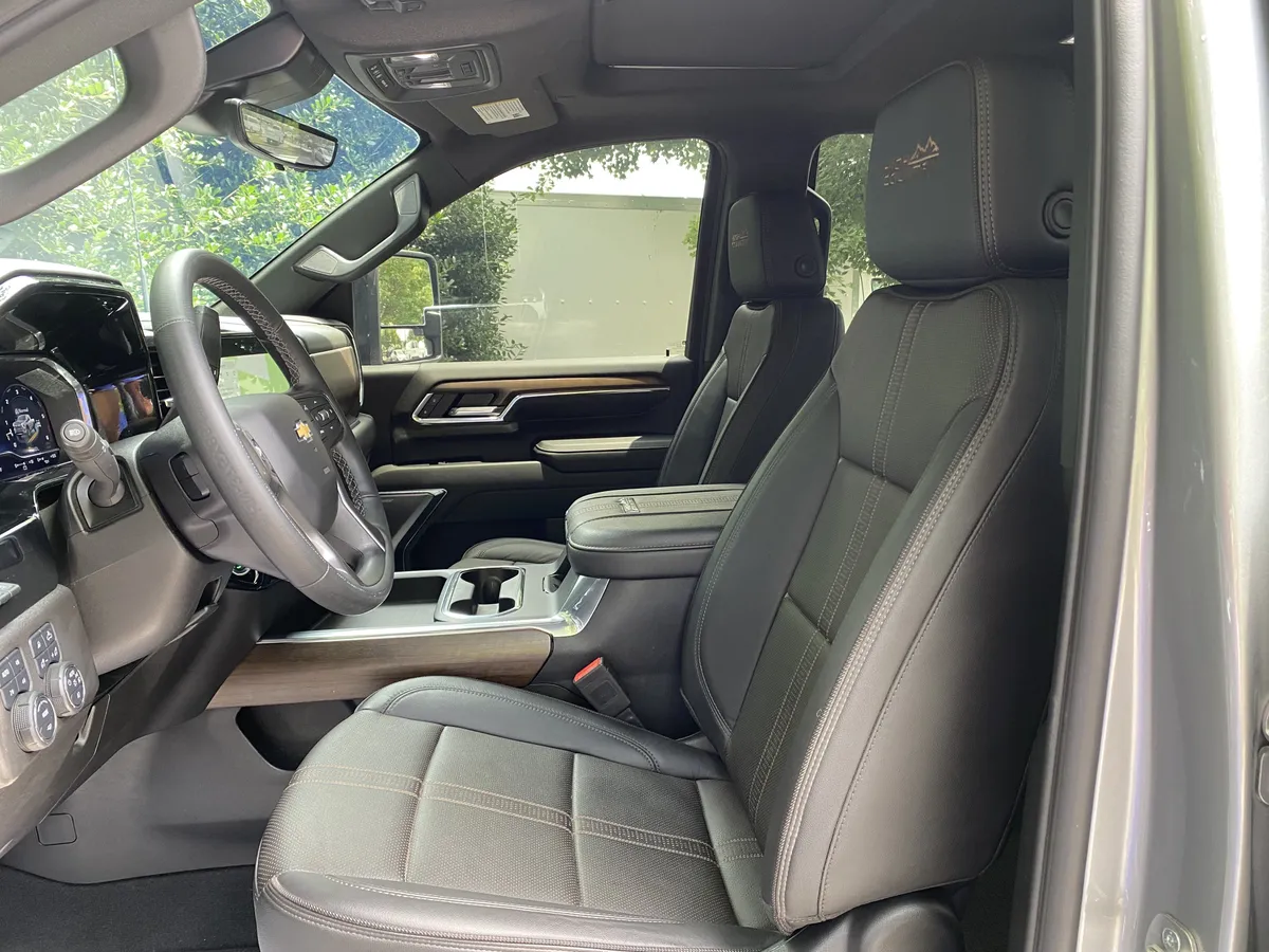 2024 Chevrolet Silverado 2500HD High Country thumbnail 16