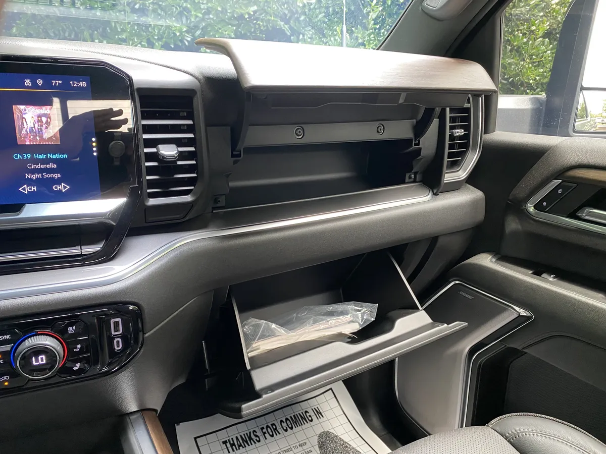 2024 Chevrolet Silverado 2500HD High Country thumbnail 32