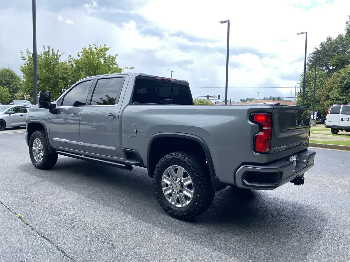 2024 Chevrolet Silverado 2500HD High Country thumbnail 6