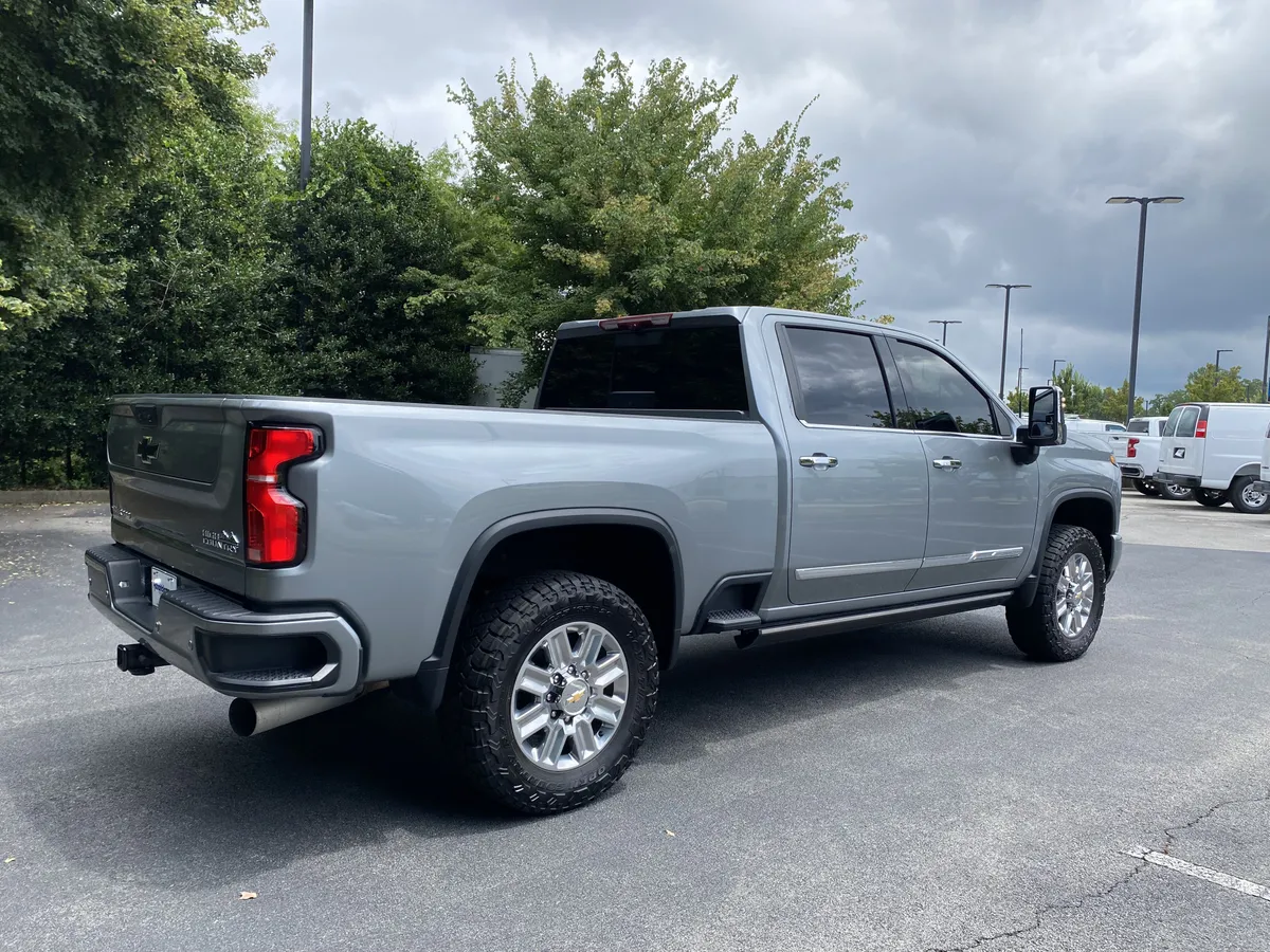 2024 Chevrolet Silverado 2500HD High Country thumbnail 8