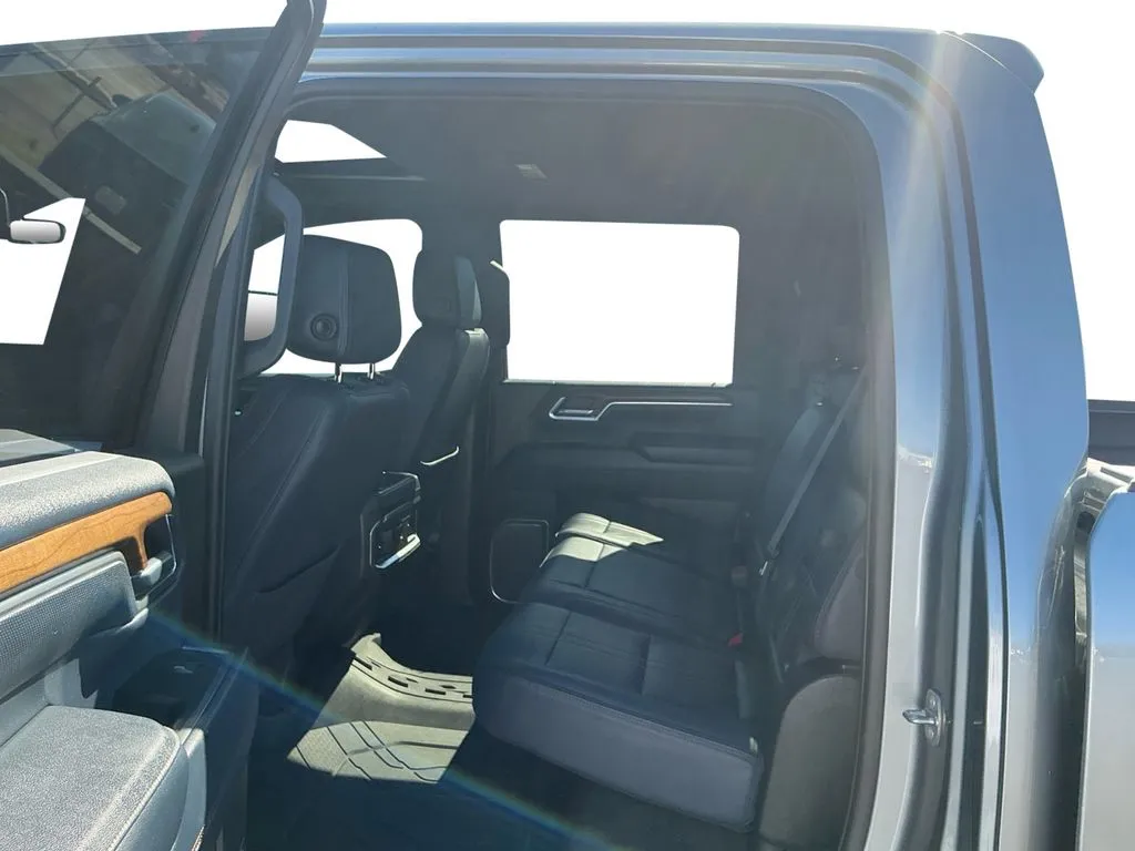 2024 Chevrolet Silverado 2500HD High Country thumbnail 16