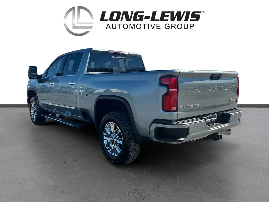 2024 Chevrolet Silverado 2500HD High Country thumbnail 3