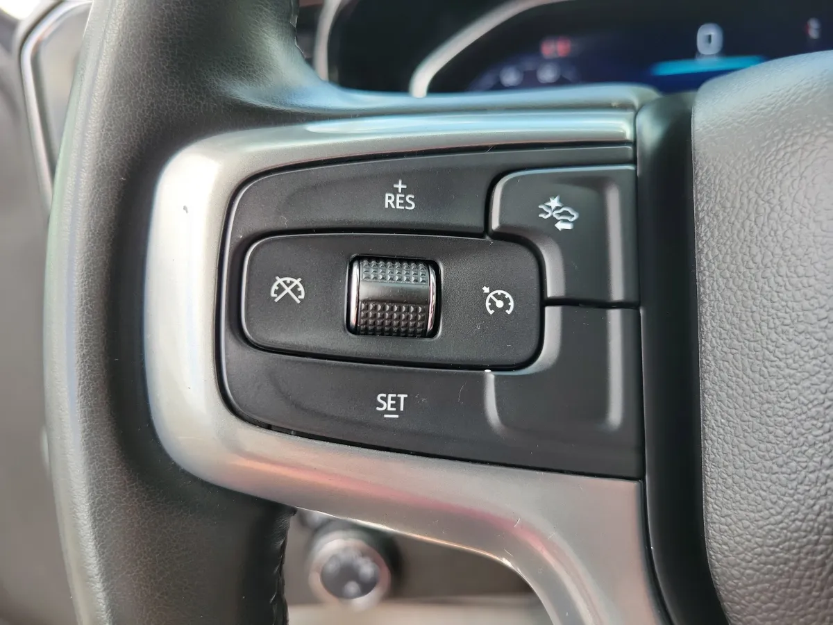 2024 Chevrolet Silverado 2500HD LT thumbnail 14
