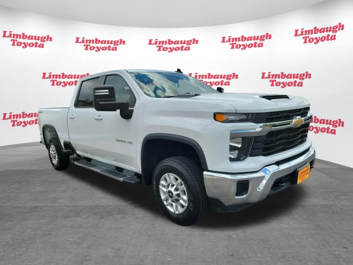 2024 Chevrolet Silverado 2500HD LT thumbnail 18