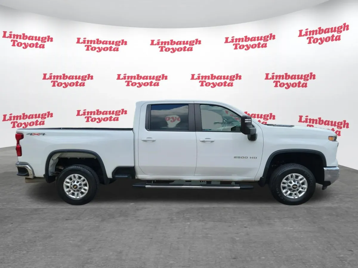 2024 Chevrolet Silverado 2500HD LT thumbnail 21