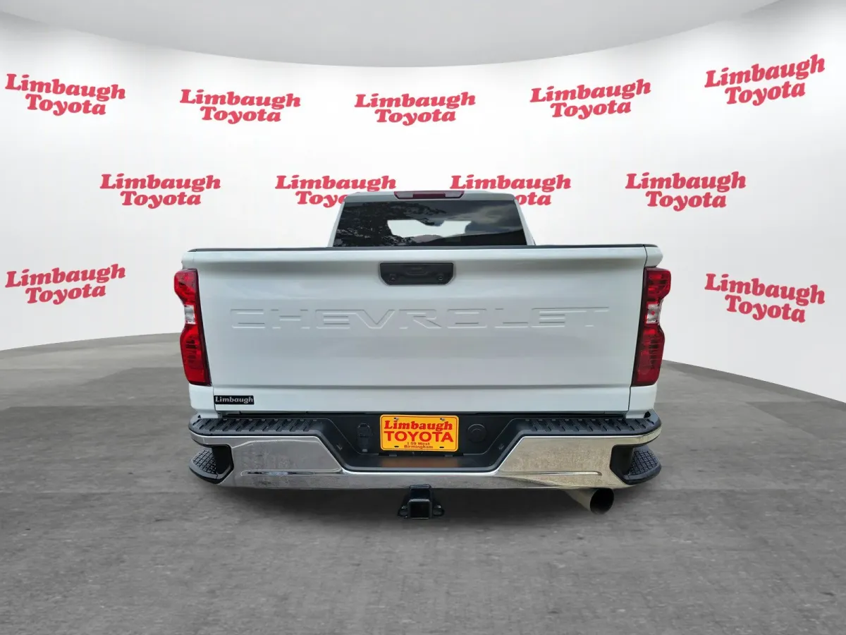 2024 Chevrolet Silverado 2500HD LT thumbnail 23