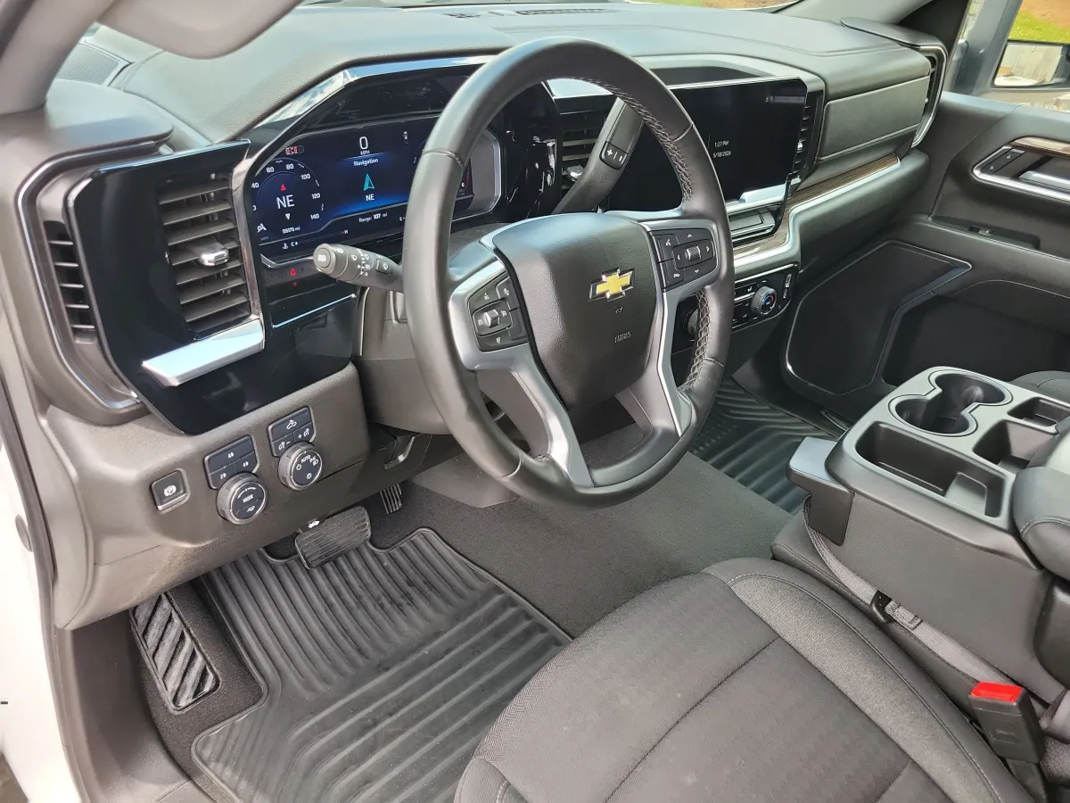 2024 Chevrolet Silverado 2500HD LT thumbnail 4