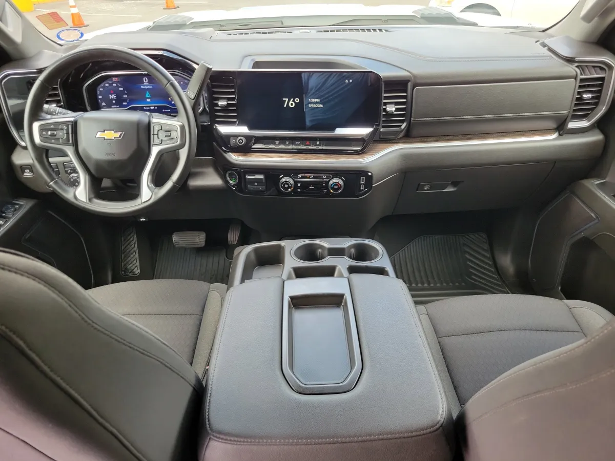 2024 Chevrolet Silverado 2500HD LT thumbnail 9