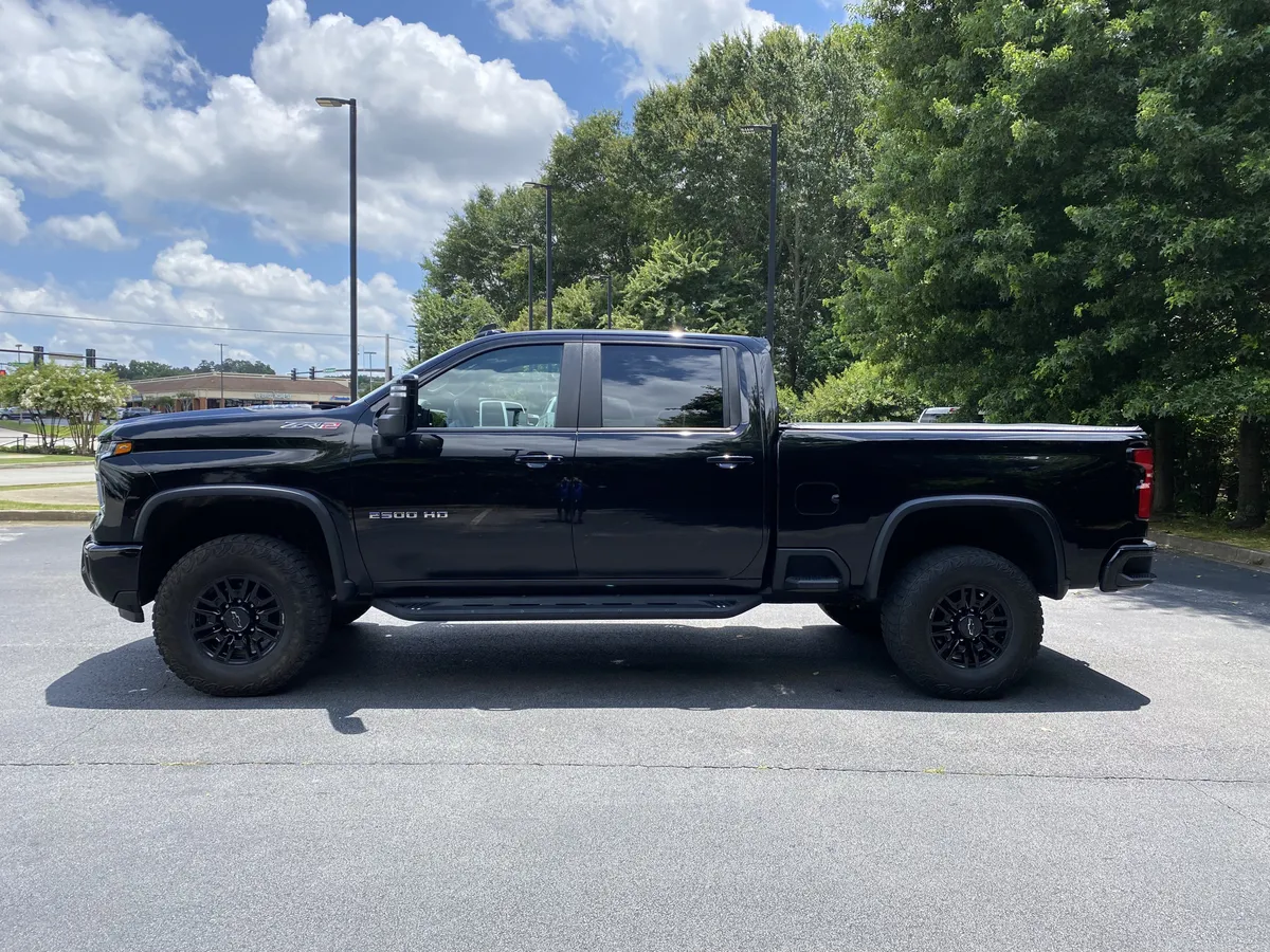 2024 Chevrolet Silverado 2500HD ZR2 thumbnail 5